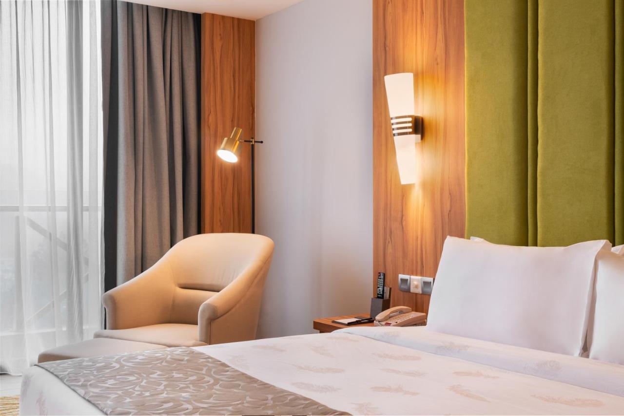 Zenith Hotel Cameron Tanah Rata Exterior photo A room at the hotel