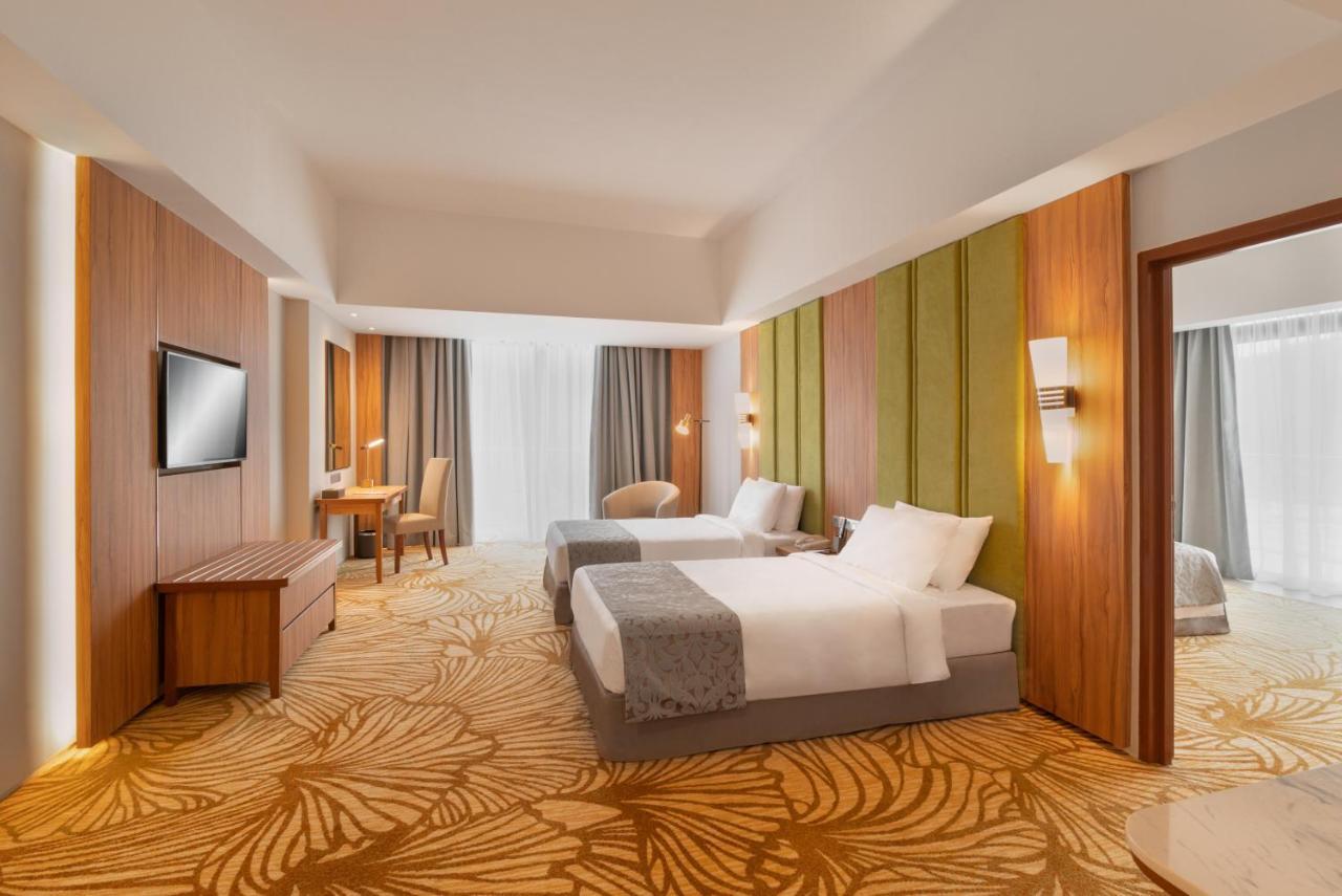 Zenith Hotel Cameron Tanah Rata Exterior photo Deluxe Suite