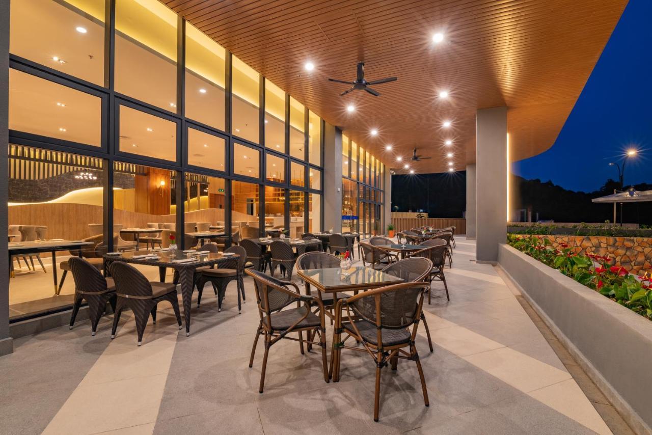 Zenith Hotel Cameron Tanah Rata Exterior photo The restaurant at the 10th floor