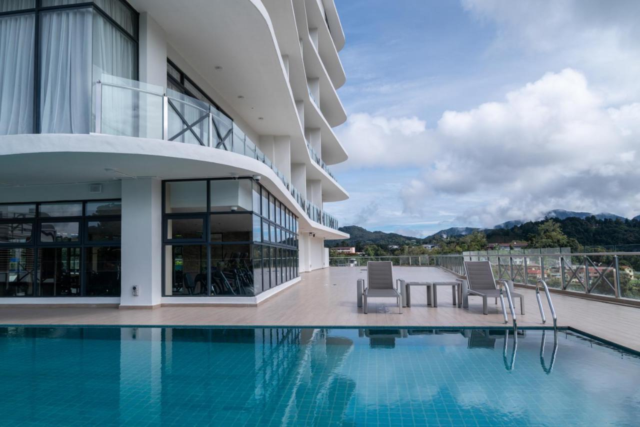 Zenith Hotel Cameron Tanah Rata Exterior photo The swimming pool at the hotel